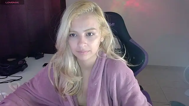 Snapshot of jujubinhahot chatting on 10, 12, 2024 jujubinhahot online show from 10, 12, 2024