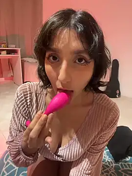 aurora xoxo online show from 13, 12, 2024