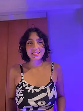 aurora xoxo online show from 17, 1, 2025