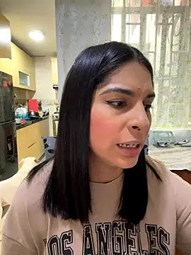 charlotte stevenss  online show from 25, 10, 2025