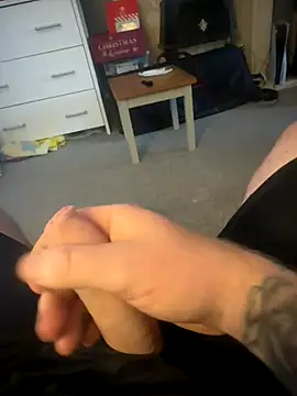 Averagematt1991 online show from 2, 12, 2025