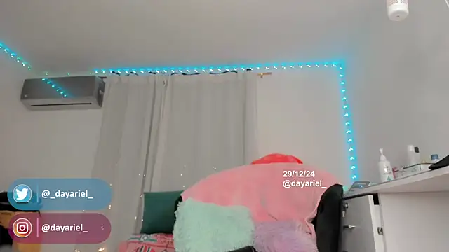 Yellowranger1 online show from 30, 12, 2024