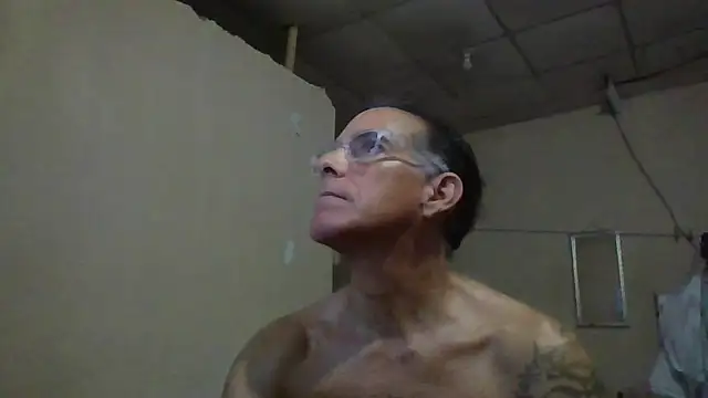 Snapshot of CaptainFox chatting on 1, 6, 2026 CaptainFox online show from 1, 6, 2026