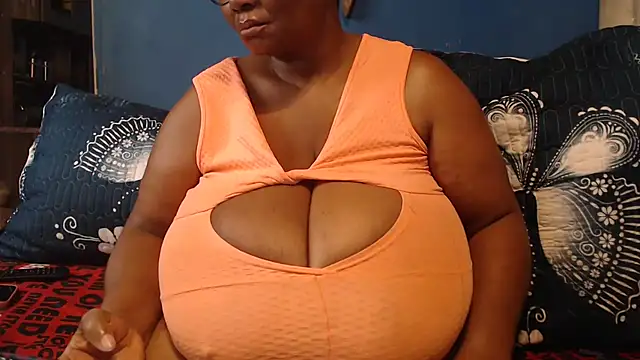 CUTEFIRMMELONSS online show from 26, 2, 2026