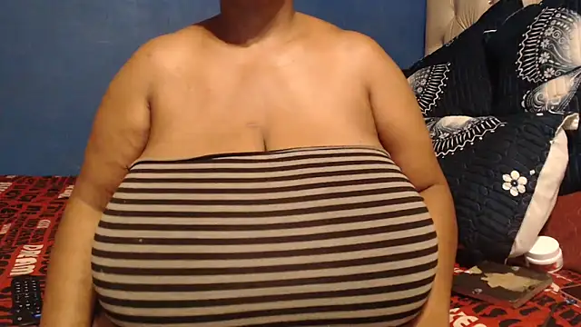 CUTEFIRMMELONSS online show from 21, 3, 2026