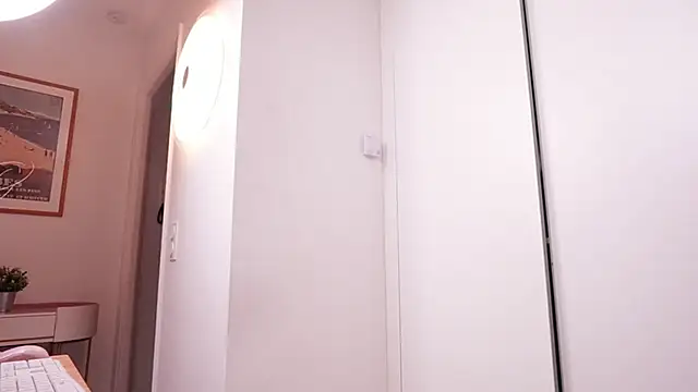 Snapshot of Bella_Twine chatting on 9, 1, 2025 Bella Twine online show from 9, 1, 2025