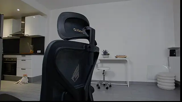 Snapshot of Bella_Twine chatting on 24, 2, 2026 Bella Twine online show from 24, 2, 2026