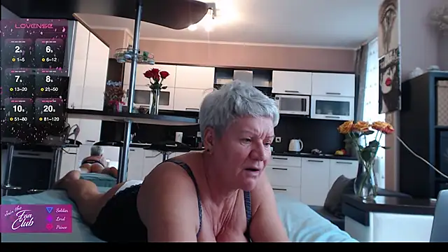 roxana brooks online show from 31, 10, 2025