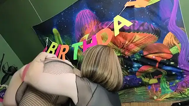 Snapshot of sluttypumpkin420 chatting on 9, 9, 2025 sluttypumpkin420 online show from 9, 9, 2025