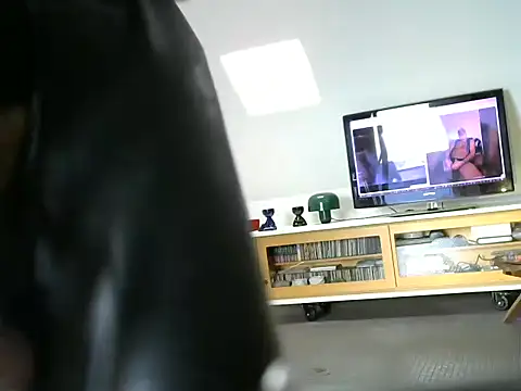 rodrigotof2000 online show from 16, 12, 2025