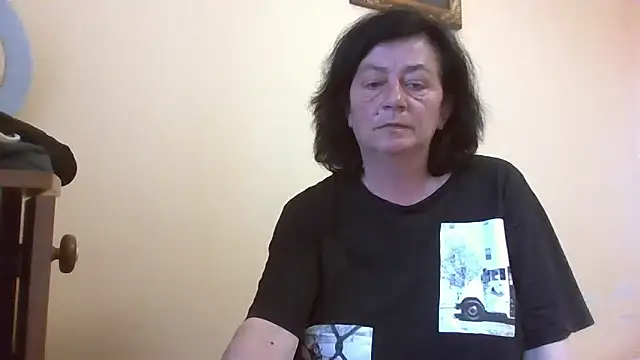 GypsiQueen2 online show from 5, 5, 2026