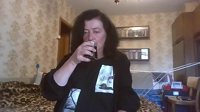 GypsiQueen2 online show from 10, 7, 2026