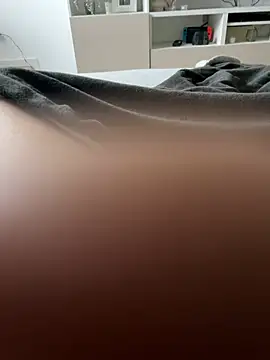 Snapshot of Young_Couple20 chatting on 24, 1, 2025 Young Couple20 online show from 24, 1, 2025