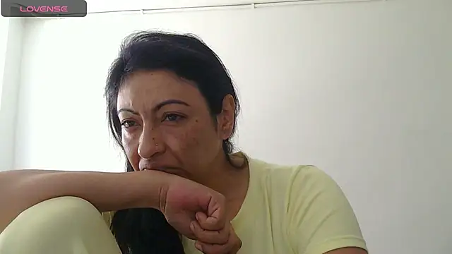 ErikaRika online show from 9, 1, 2025