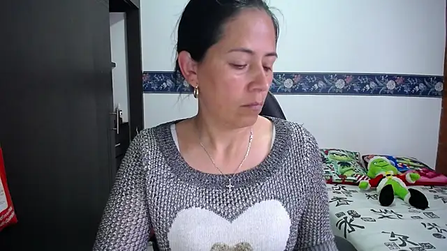 Snapshot of sharoon_cheerry chatting on 2, 12, 2025 sharoon cheerry online show from 2, 12, 2025