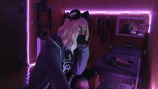 Ginny-the-bdsm-nympho online show from 5, 10, 2025