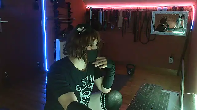 Ginny-the-bdsm-nympho online show from 7, 6, 2026