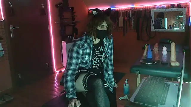 Ginny-the-bdsm-nympho online show from 30, 7, 2026
