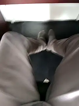 Snapshot of robinsan1010 chatting on 11, 3, 2025 robinsan1010 online show from 11, 3, 2025