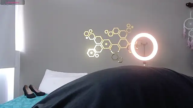 Snapshot of adriscute chatting on 8, 1, 2025 adriscute online show from 8, 1, 2025