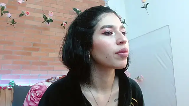 Snapshot of adriscute chatting on 21, 6, 2026 adriscute online show from 21, 6, 2026