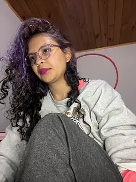 Hathorlove online show from 6, 3, 2025