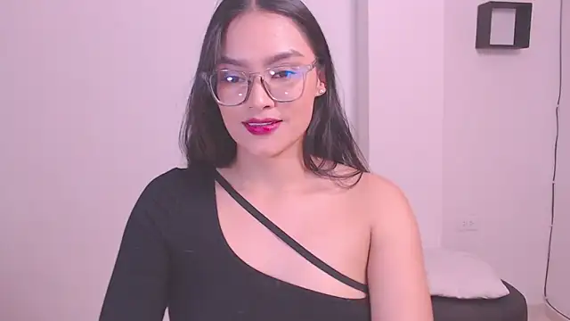 Snapshot of 1eve_rox chatting on 8, 11, 2025 1eve rox online show from 8, 11, 2025