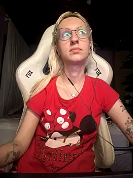 Snapshot of bunnydark00 chatting on 15, 11, 2025 bunnydark00 online show from 15, 11, 2025