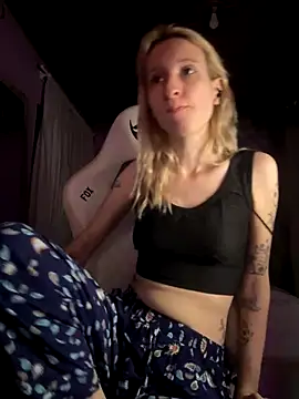 Snapshot of bunnydark00 chatting on 20, 12, 2025 bunnydark00 online show from 20, 12, 2025