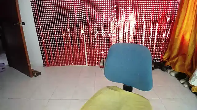 Snapshot of Sweett_Anya chatting on 5, 10, 2025 Sweett Anya online show from 5, 10, 2025