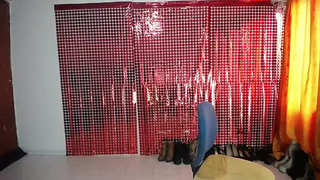 Snapshot of Sweett_Anya chatting on 15, 10, 2025 Sweett Anya online show from 15, 10, 2025