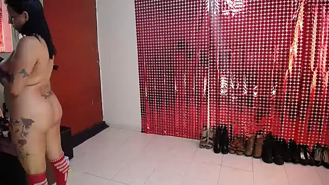 Snapshot of Sweett_Anya chatting on 23, 10, 2025 Sweett Anya online show from 23, 10, 2025