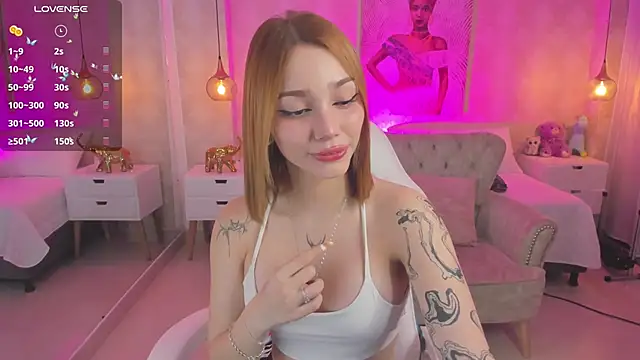 Snapshot of LITTLE-VIVI chatting on 24, 2, 2025 LITTLE-VIVI online show from 24, 2, 2025