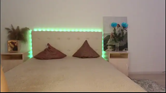 RoxannePure online show from 21, 10, 2025