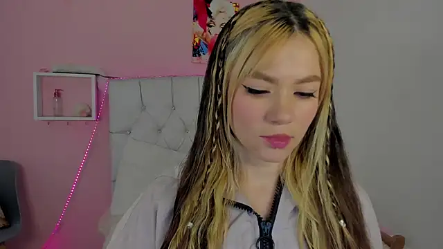 18candys online show from 25, 6, 2026