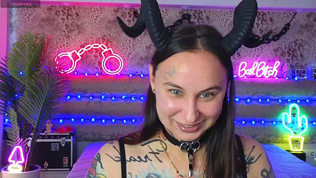 Snapshot of Cool_Freak_ chatting on 3, 7, 2026 Cool Freak online show from 3, 7, 2026