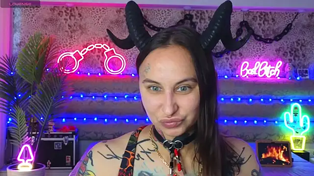 Snapshot of Cool_Freak_ chatting on 11, 7, 2026 Cool Freak online show from 11, 7, 2026