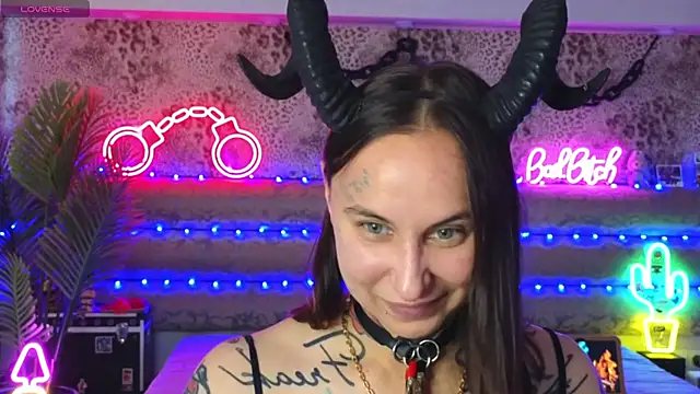 Snapshot of Cool_Freak_ chatting on 12, 7, 2026 Cool Freak online show from 12, 7, 2026