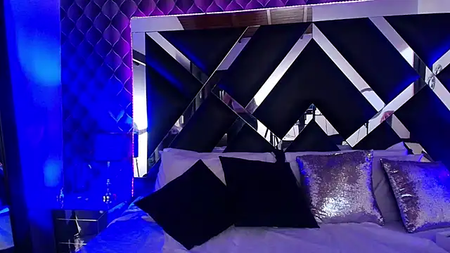 victoriaa lee  online show from 15, 9, 2025