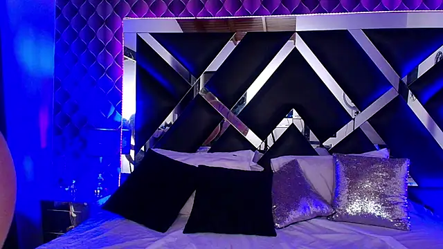 victoriaa lee  online show from 11, 10, 2025