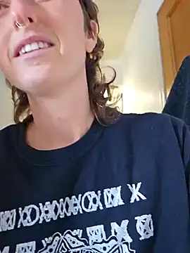 mossy kiss online show from 13, 1, 2025