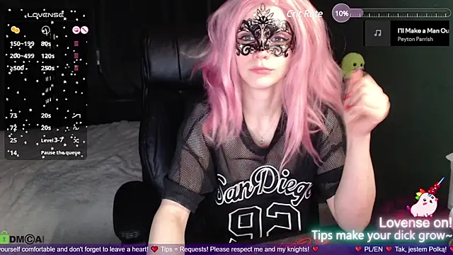 strawberry muffin online show from 7, 2, 2025