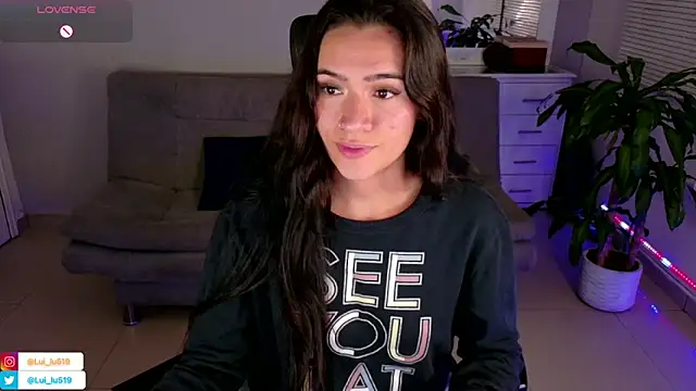 Snapshot of ImLui_lu chatting on 18, 2, 2025 ImLui lu online show from 18, 2, 2025