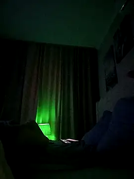 Snapshot of ROXOLANAA_SEXY chatting on 20, 10, 2025 ROXOLANAA SEXY online show from 20, 10, 2025