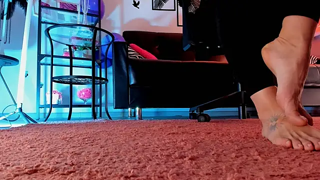 RebeccaMartinez online show from 23, 12, 2024