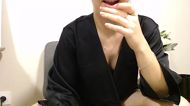 Snapshot of ninfa2000 chatting on 25, 2, 2026 ninfa2000 online show from 25, 2, 2026