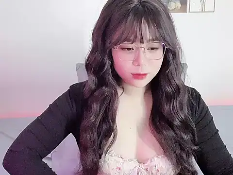   Lyly   online show from 1, 12, 2025