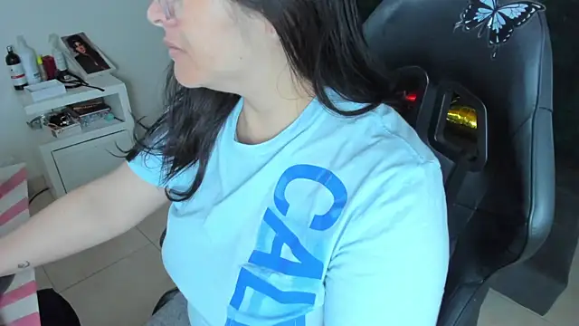 BellaFlaming online show from 16, 1, 2025