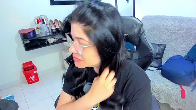 BellaFlaming online show from 16, 3, 2026