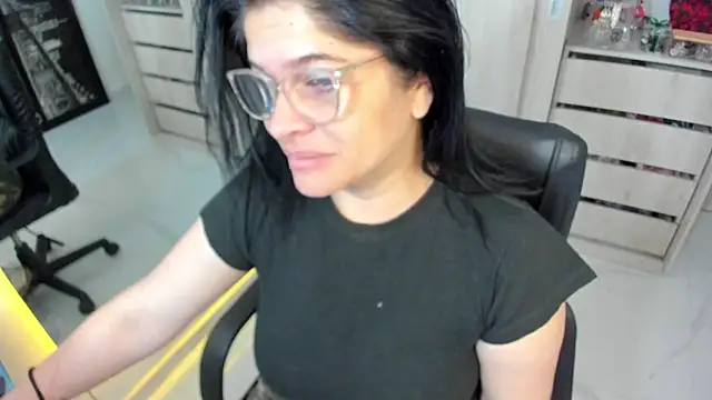 BellaFlaming online show from 29, 5, 2026